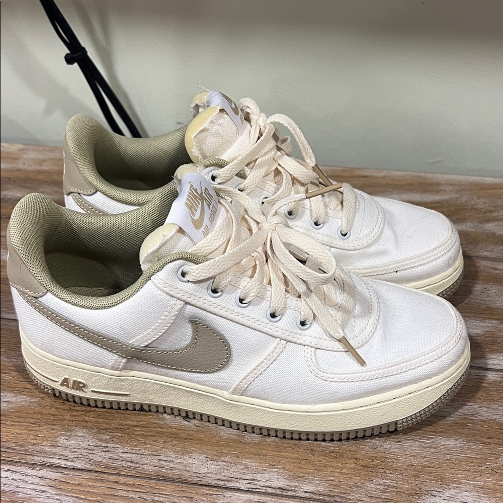 women’s nikes